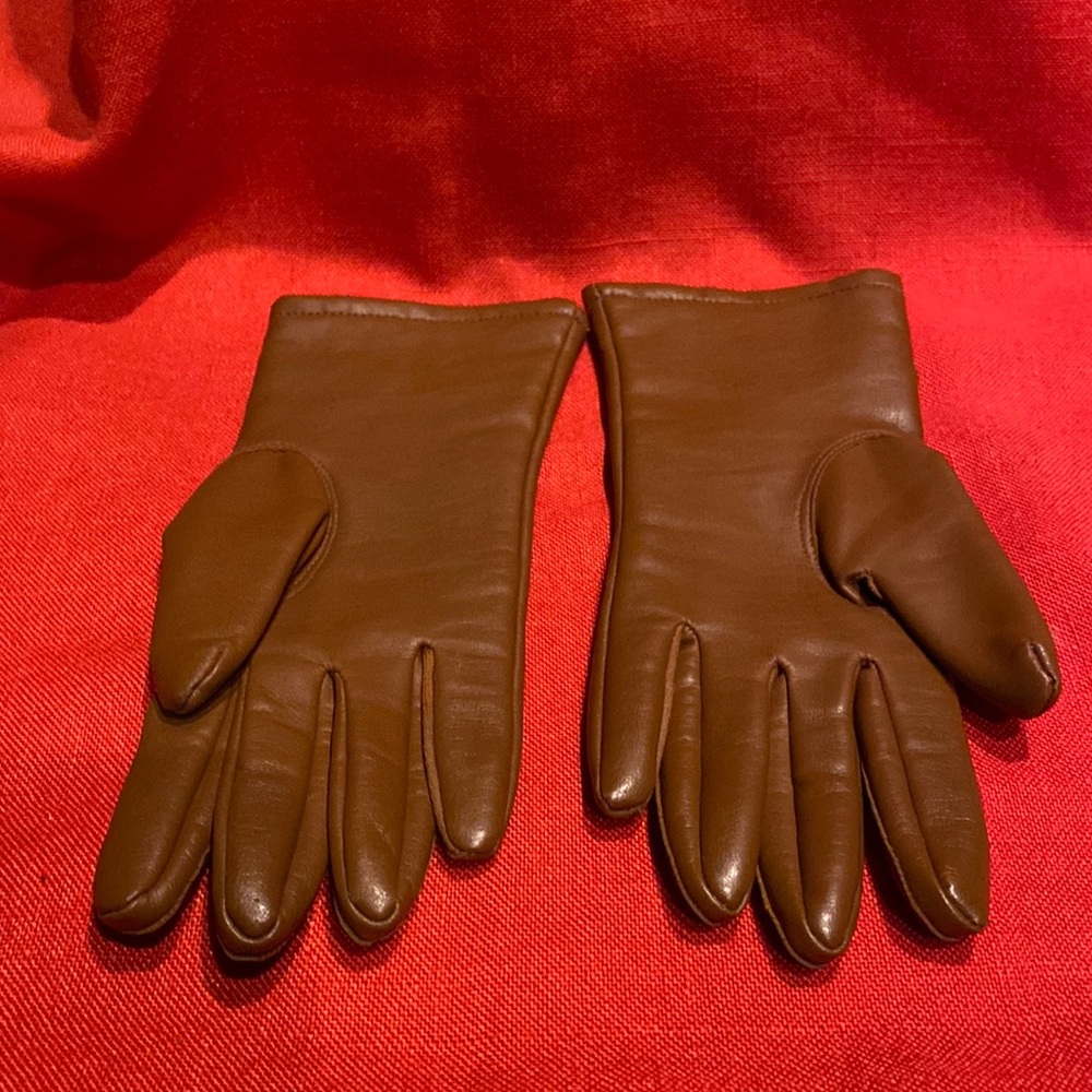 Ladies Vinyl Gloves